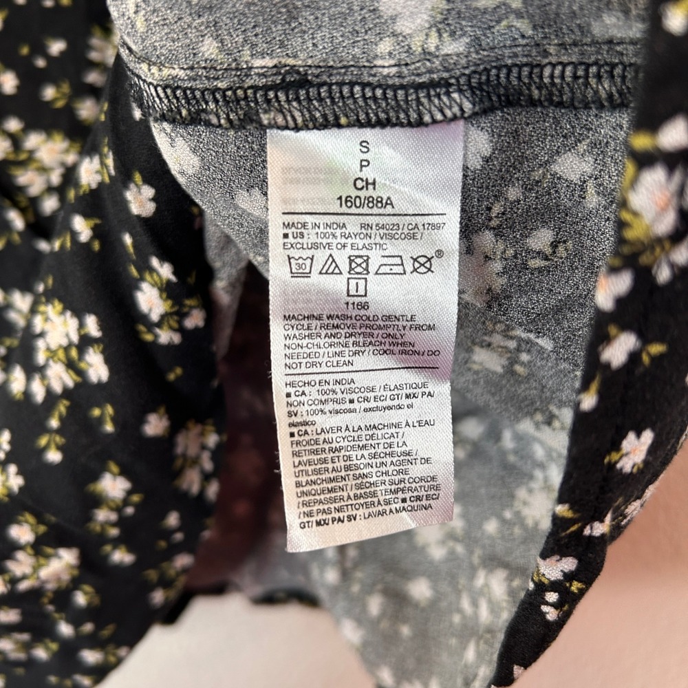 Old Navy Floral Cottagecore Mini Dress Black White Ditsy Smocked Back Small - Picture 3 of 10